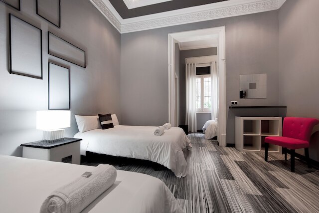 オスタル ブティック クロノス