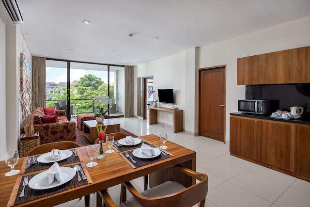 タクス サヌール ホテル