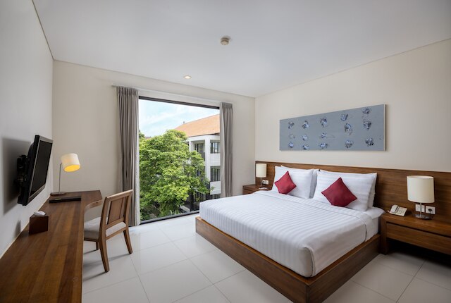 タクス サヌール ホテル