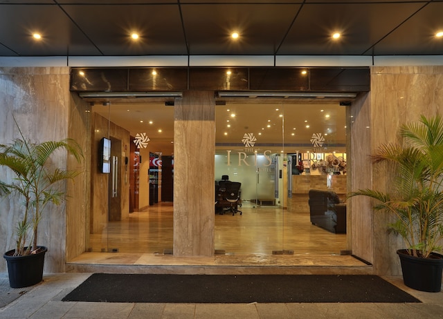 ジ アイリス ホテル