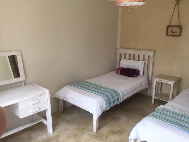 アイランド バイブ クニスナ ホステル