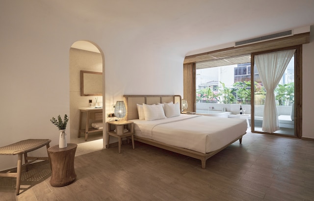 スカイ ジェム ホテル ソラ