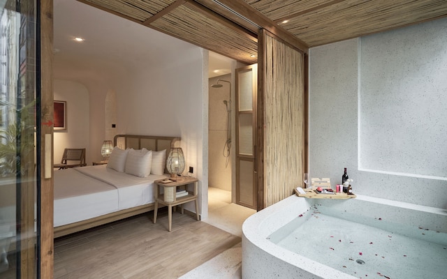 スカイ ジェム ホテル ソラ