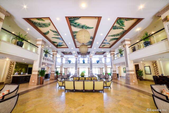 オララニ リゾート アンド コンドテル