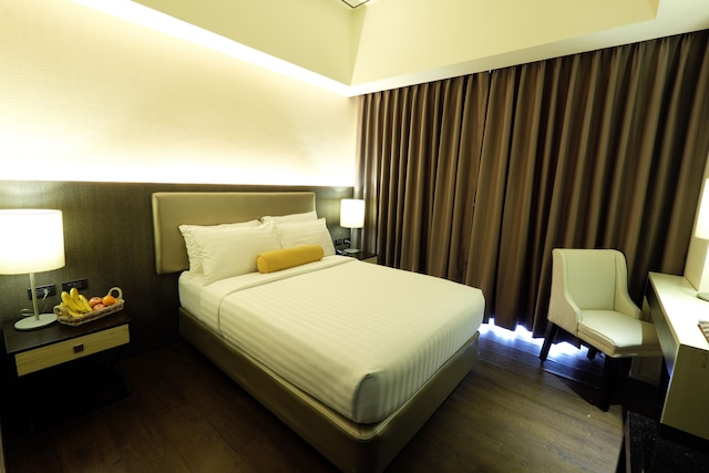 ホーム クレスト ホテル