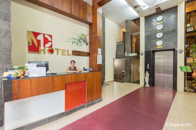 ミン チャウ ホテル