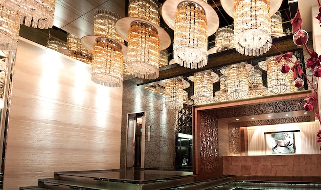 ロイヤル グループ ホテル チュンシャン ブランチ (御宿商旅中山館)