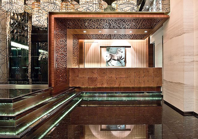 ロイヤル グループ ホテル チュンシャン ブランチ (御宿商旅中山館)