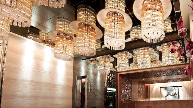 ロイヤル グループ ホテル チュンシャン ブランチ (御宿商旅中山館)