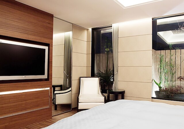 ロイヤル グループ ホテル チュンシャン ブランチ (御宿商旅中山館)