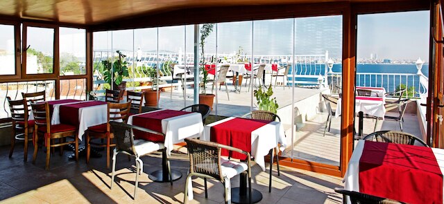 スピネル ホテル