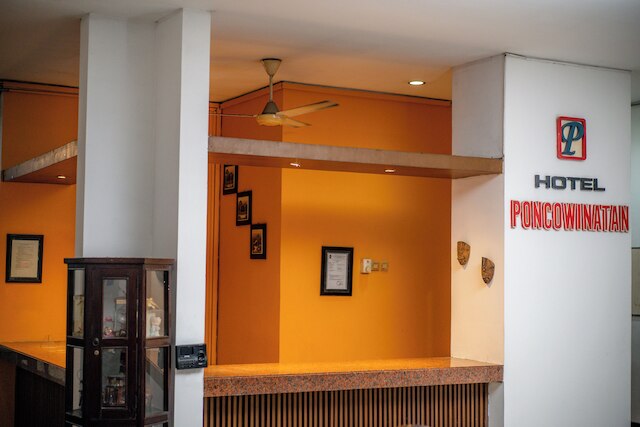 ポンコウィナタン ホテル
