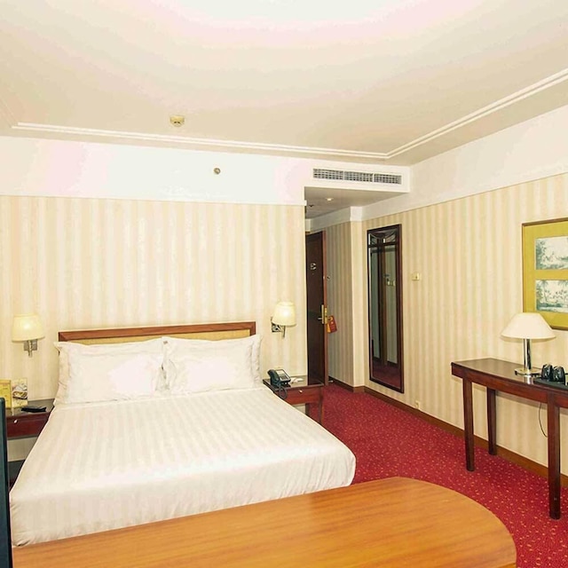 レッドトップ ホテル & コンベンション センター