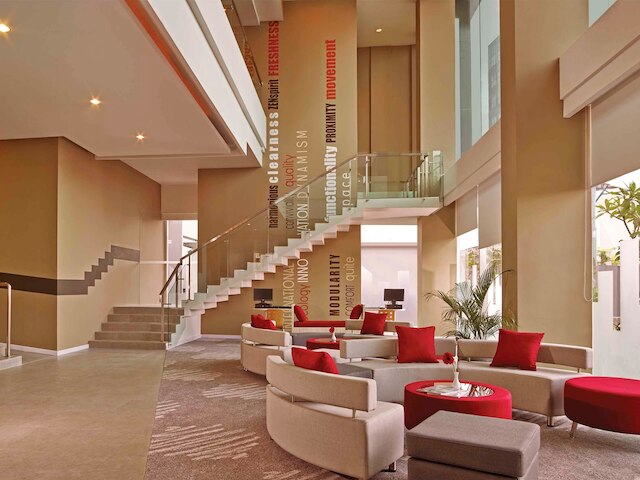 イビス スラバヤ シティ センター