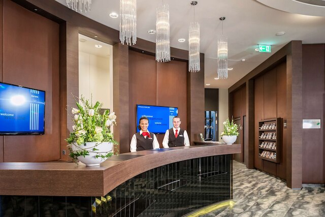 ドリント エアポート - ホテル チューリッヒ