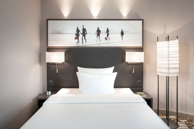 ドリント エアポート - ホテル チューリッヒ