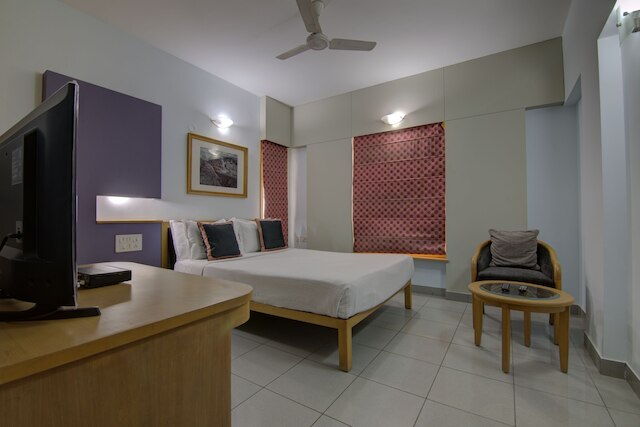 トライスター サービス アパートメンツ