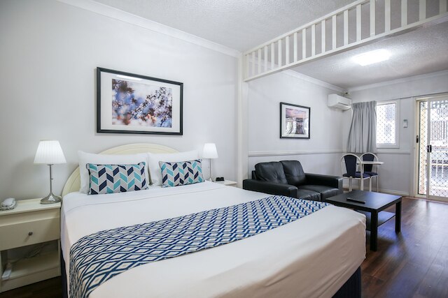 トゥウォング セントラル モーテル アパートメンツ