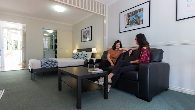 トゥウォング セントラル モーテル アパートメンツ