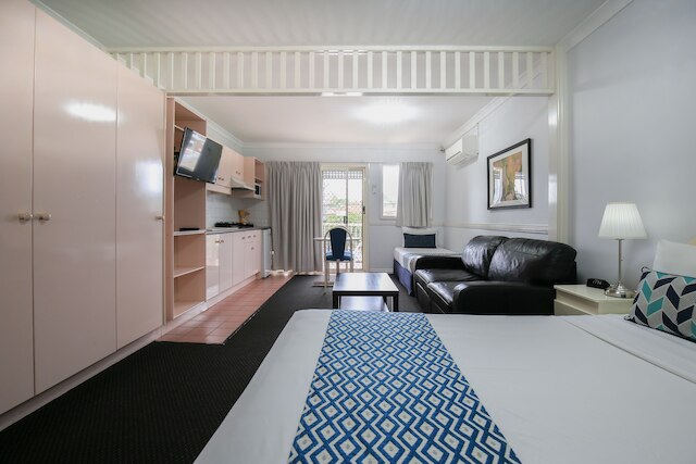 トゥウォング セントラル モーテル アパートメンツ