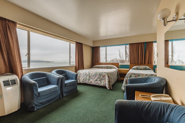 イングリッシュ ベイ ホテル