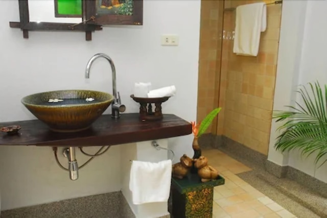 バーン チャイ タン