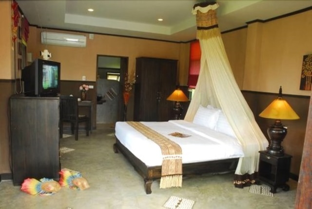 バーン チャイ タン