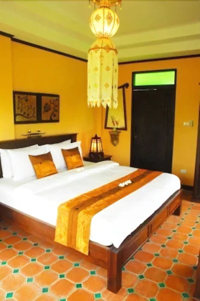 バーン チャイ タン