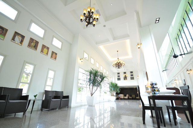 ザ スターリング