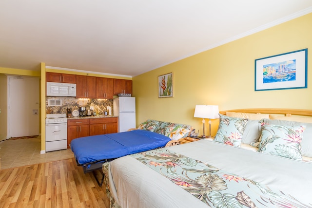 トロピカル スタジオズ アット マリーン サーフ ワイキキ