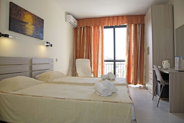 リラックス イン ホテル