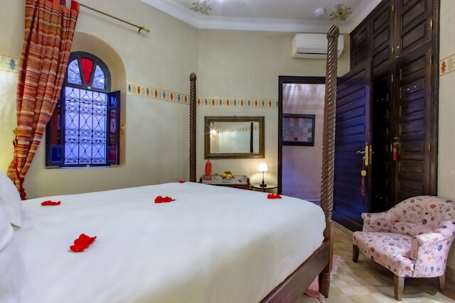 リヤド ダル アニカ