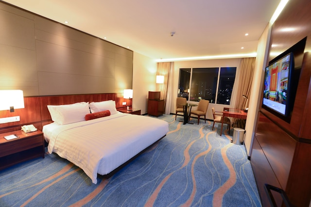 グマヤ タワー ホテル セマラン