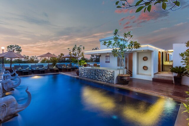 ニタ バイ ヴォ ラグジュアリー ホテル