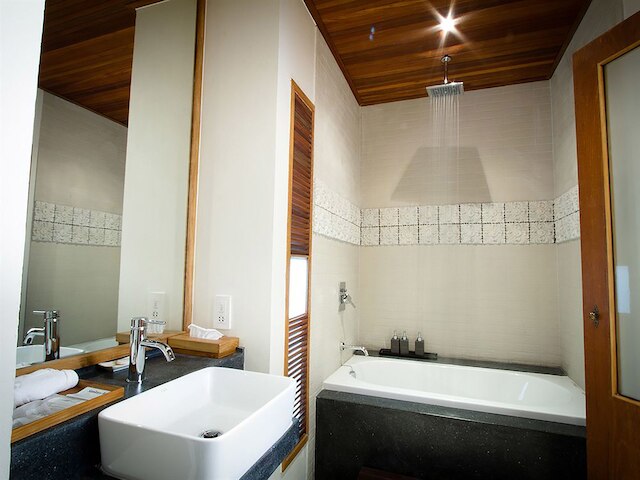 ヴィラ ヴィラ パタヤ