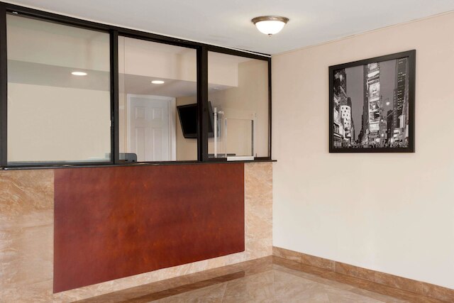 スーパー 8 バイ ウィンダム ラーウェイ / ニューアーク