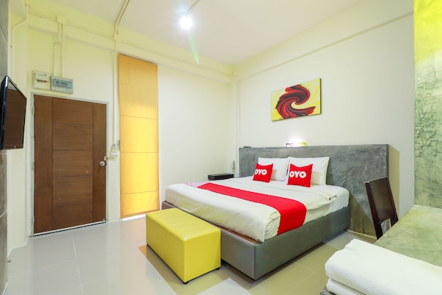 OYO 412 セブン デイズ ホテル