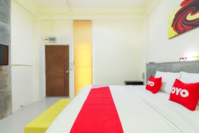 OYO 412 セブン デイズ ホテル