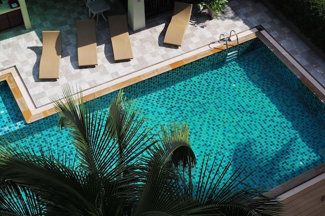 サコーン レジデンス アンド ホテル