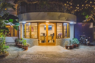 ハヌ レディ レジデンシーズ ポーズ ガーデン