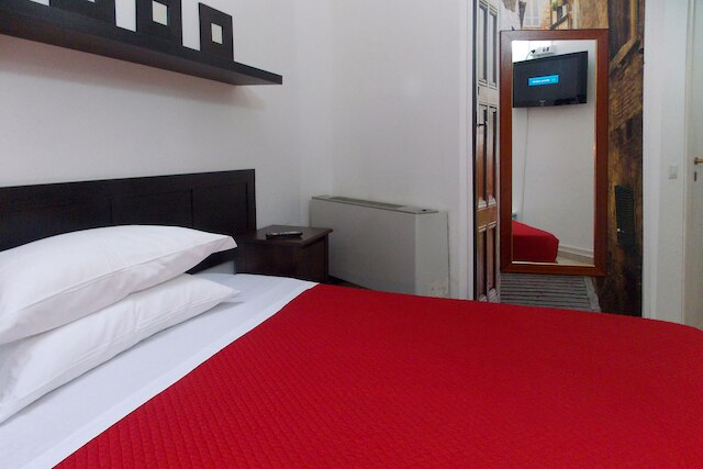 ホステル コロウス