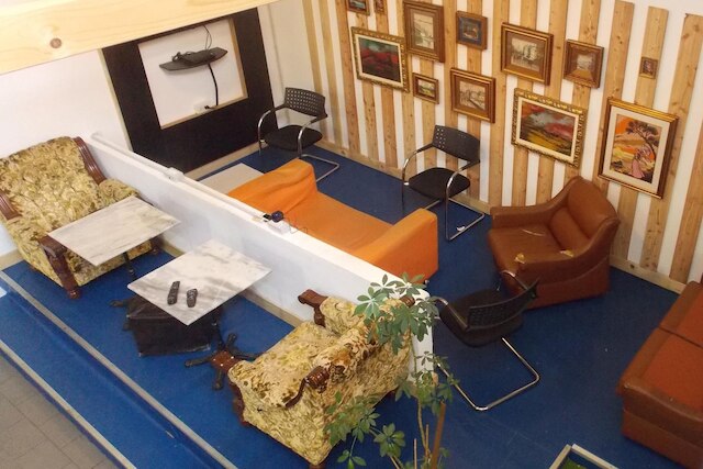 ホステル コロウス