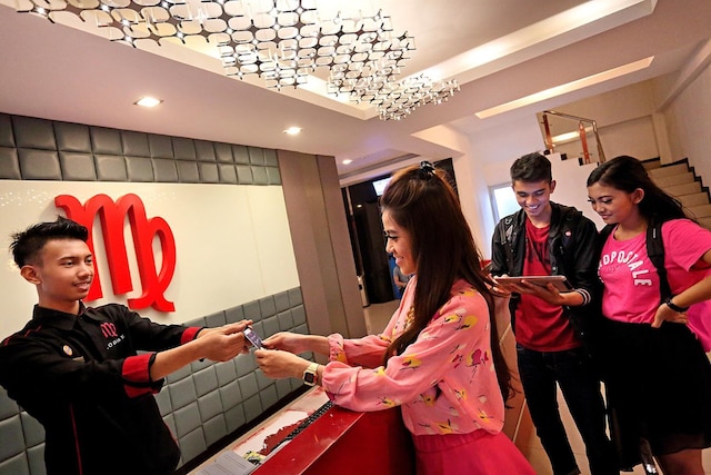 ゾディアック スタミ、カグム ホテルズ