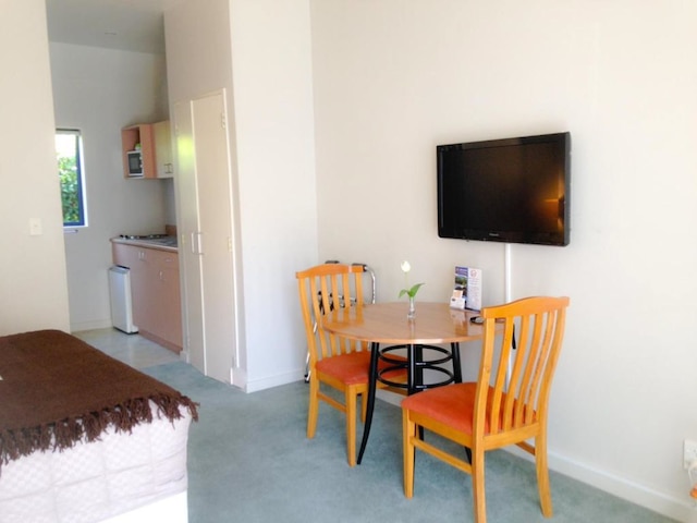 アズール ブッシュ イン コート モーテル