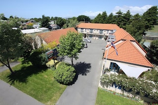 アズール ブッシュ イン コート モーテル