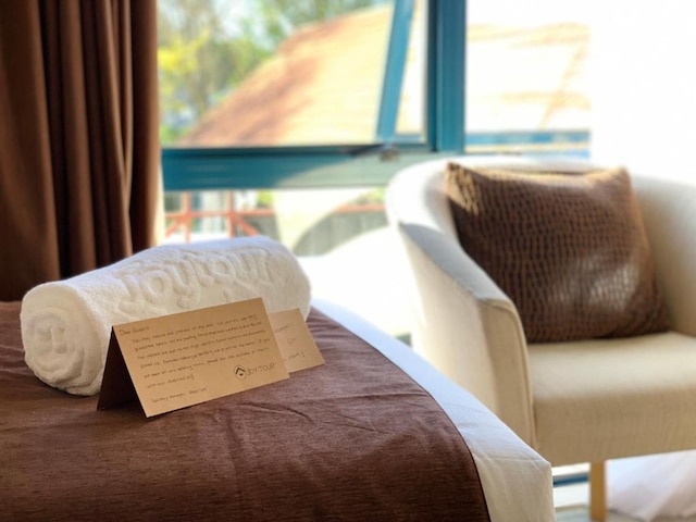 アズール ブッシュ イン コート モーテル