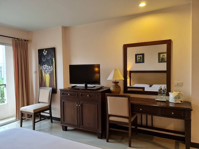 ナリス アート ホテル