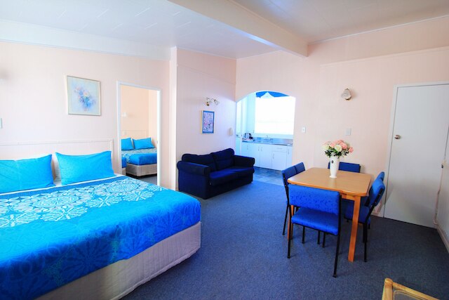 ゴールデン グロー モーテル