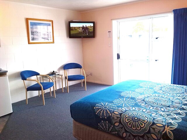 ゴールデン グロー モーテル