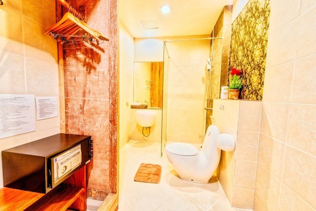 ハイ ローズ レジデンス